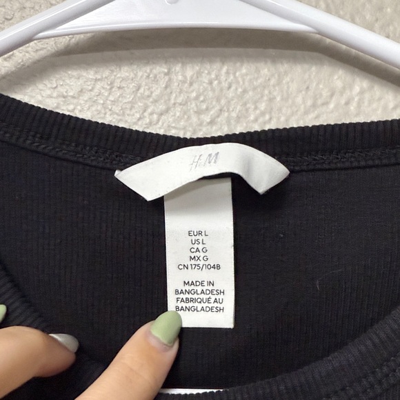 H&M Cropped Ribbed Tank Top - Picture 2 of 9